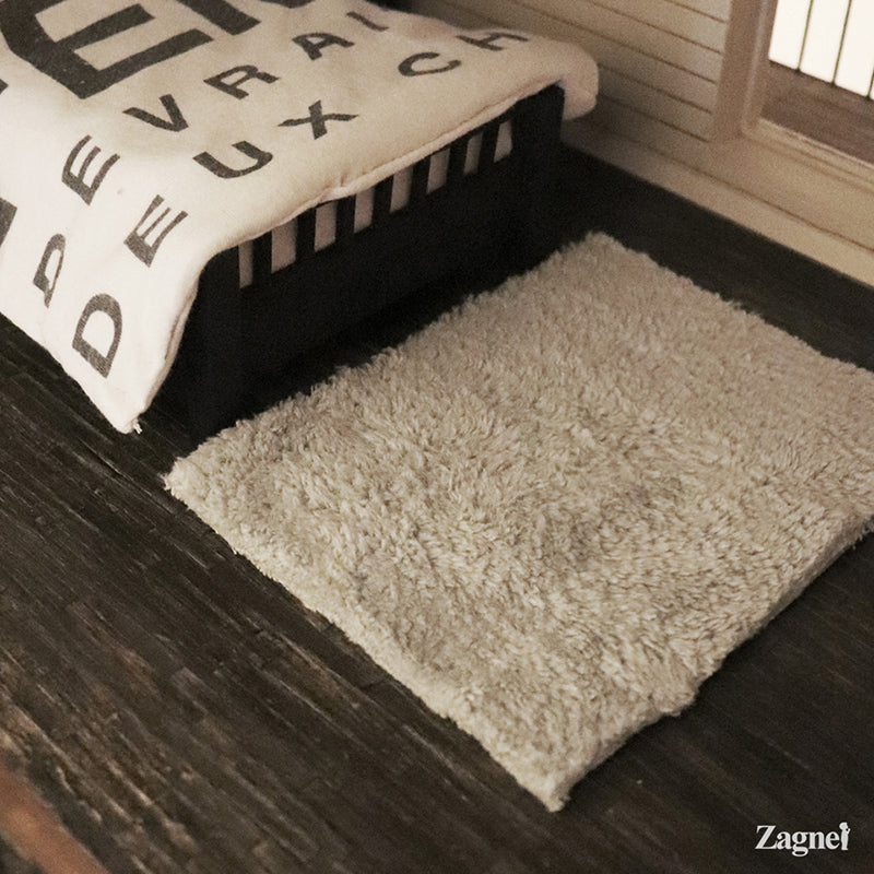 Miniature carpet